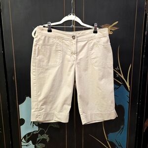 2/$30 Chicos Women's Cotton Blend Tan Shorts Size 0.5‎ Beach Resortwear Summer